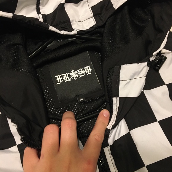 Frost Streetwear windbreaker - Picture 3 of 4